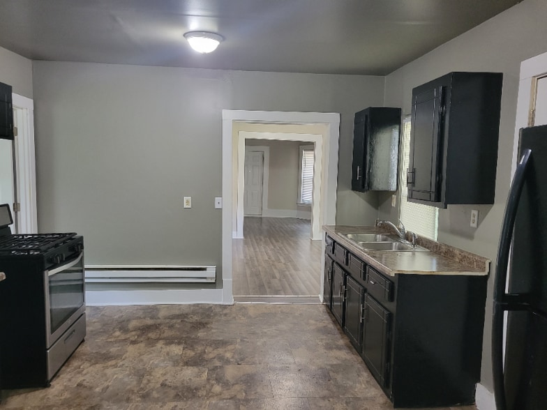 Building Photo - 38 Quimby St NE