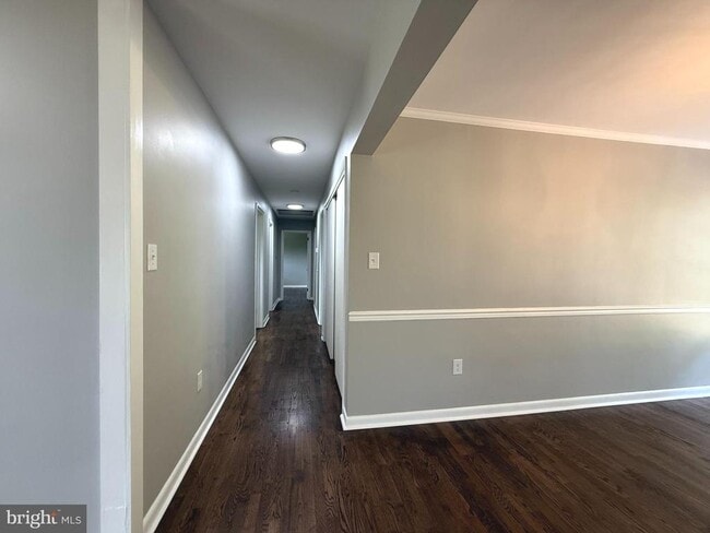 Building Photo - 7697 Hedgesville Rd