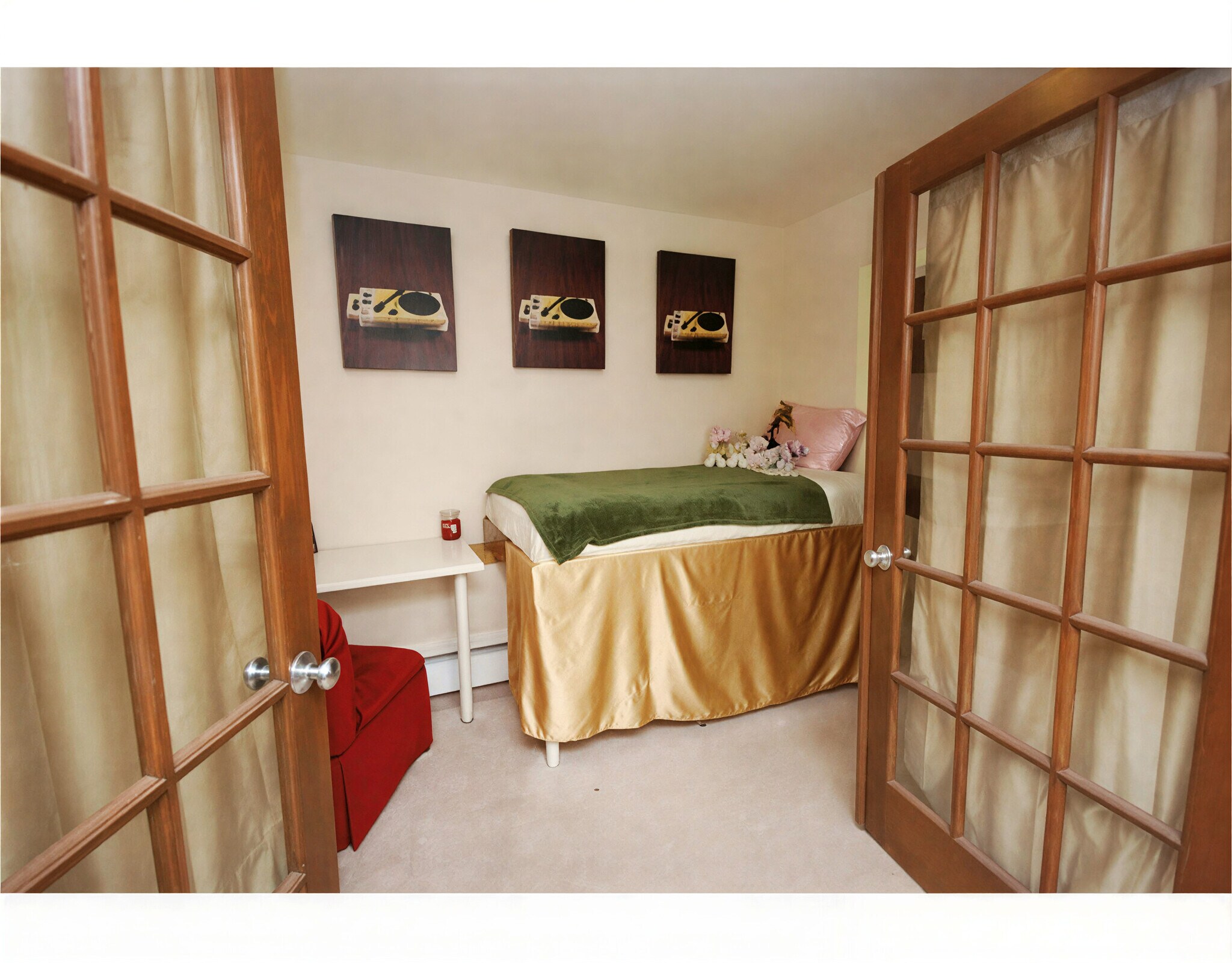 Building Photo - 28 Symphony Rd