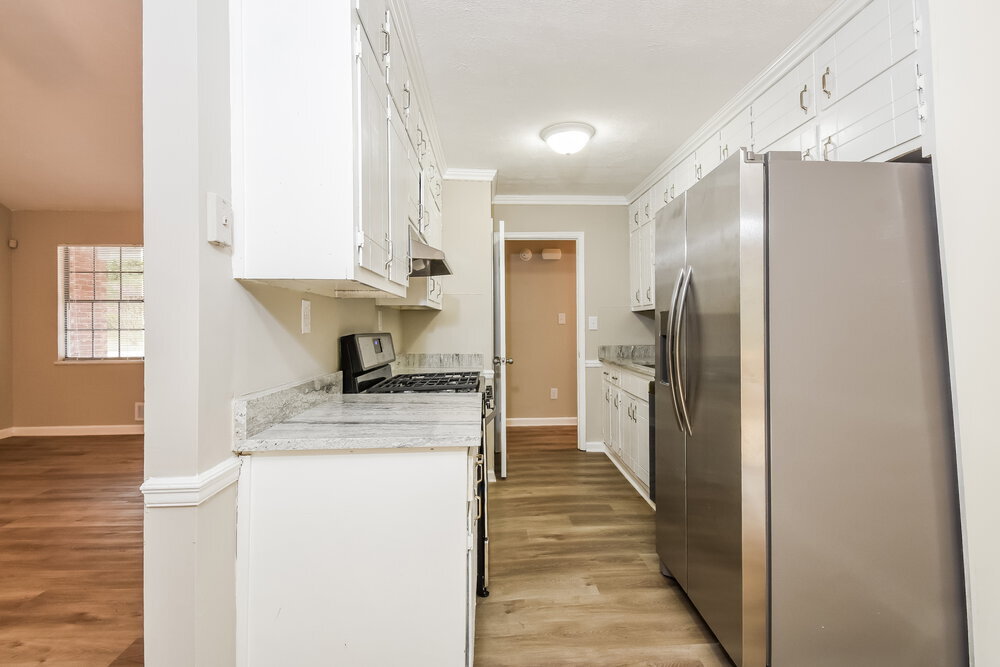 Building Photo - 6378 Valley Brook Dr