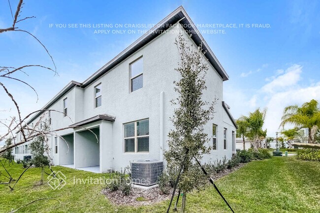 Building Photo - 2894 Coach Manors Way