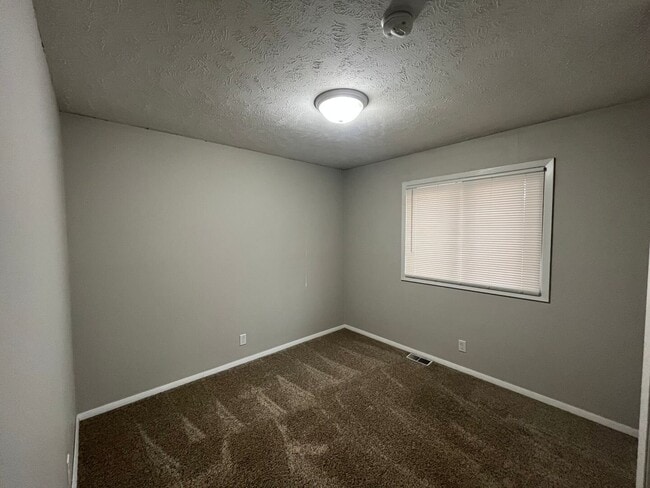 Building Photo - 5044 Martin St