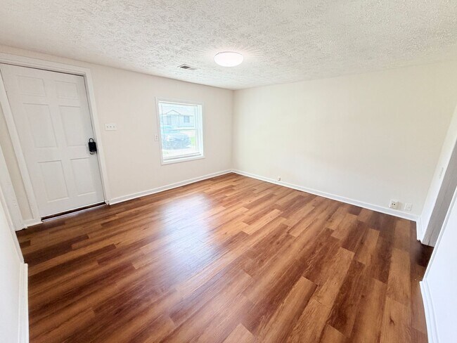 Building Photo - COMING SOON: 3 Bedroom/2 Bath Home located at 1020 E Seventh St. Greenfield, IN