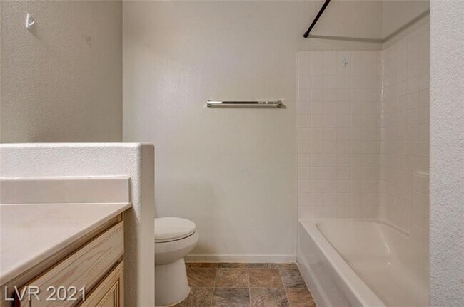 Building Photo - Resort-Style Living in the Gated Vistana C...