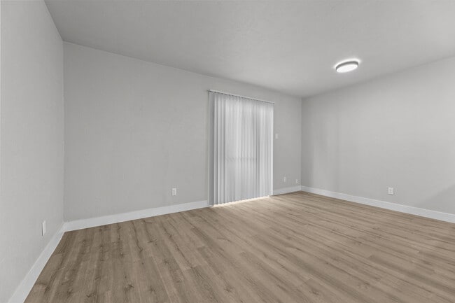 Building Photo - Winding Way Apartments