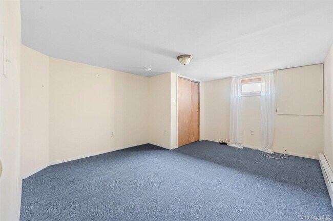 Building Photo - 4 Quaker Ct