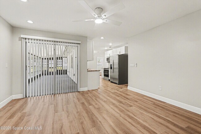 Building Photo - 320 Algiers Ave SE