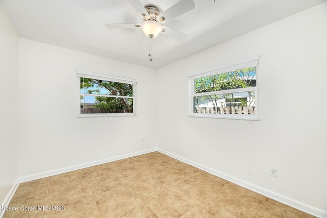 Building Photo - 250 Carib Dr