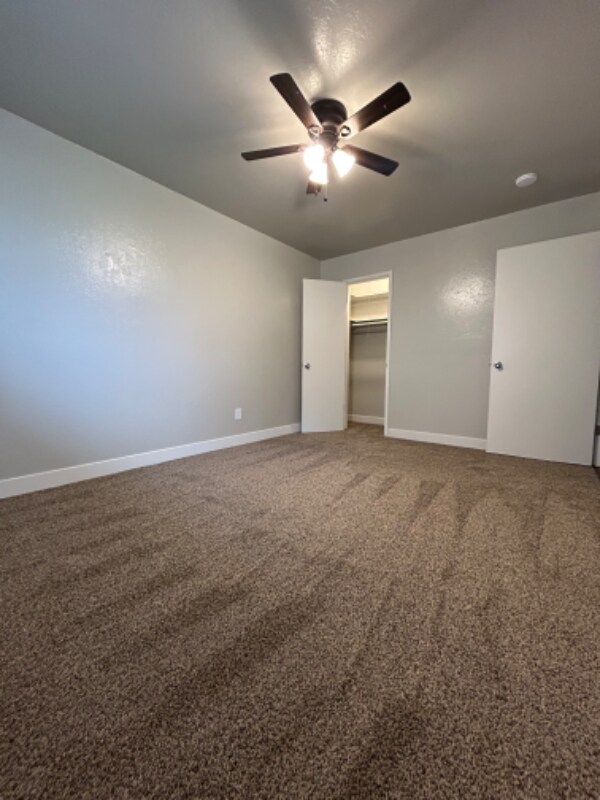 Building Photo - 3325 E Clinton Ave