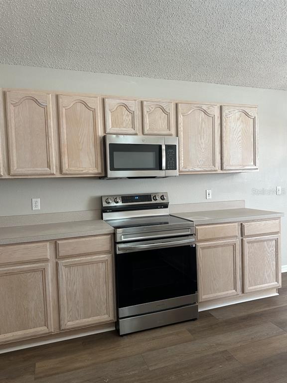 Building Photo - 8928 Southbay Dr