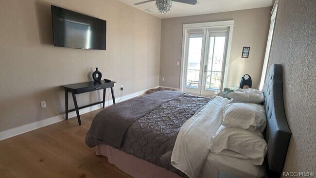 Building Photo - 1345 NW 20th Ave