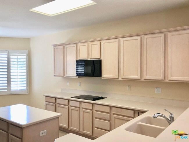 Building Photo - 78817 Abalone Way