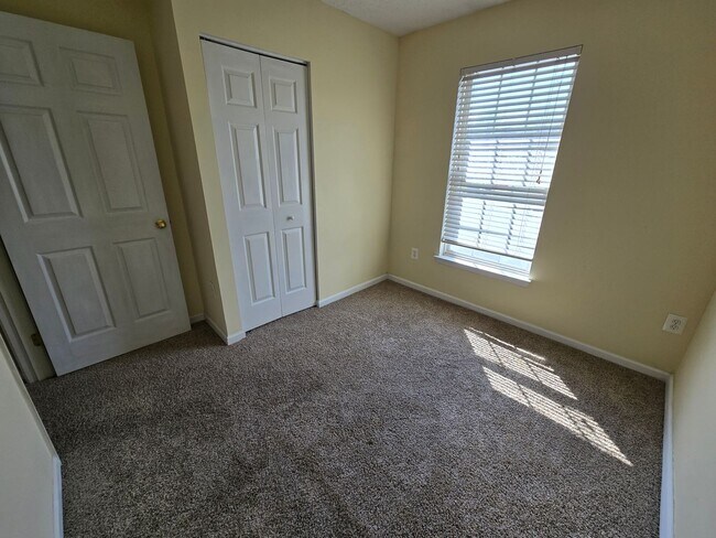 Building Photo - 4927 Bristle Cone Cir