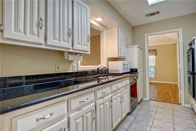 Building Photo - 5705 Royal Club Dr