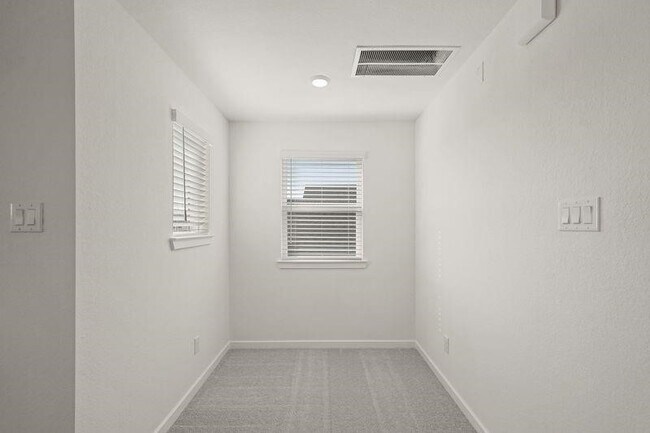 Building Photo - 9630 Haven Bend Ln