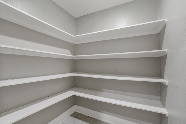 Building Photo - 1902 De Milo Dr