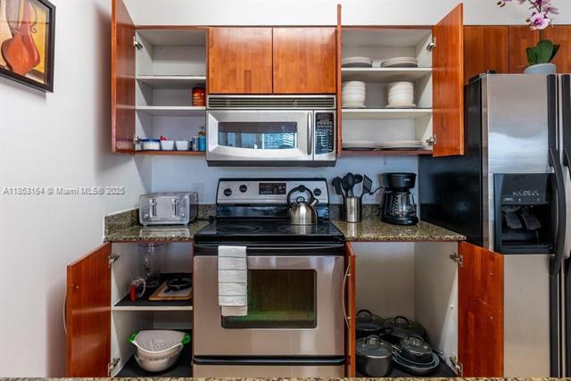 Building Photo - 1200 Brickell Bay Dr