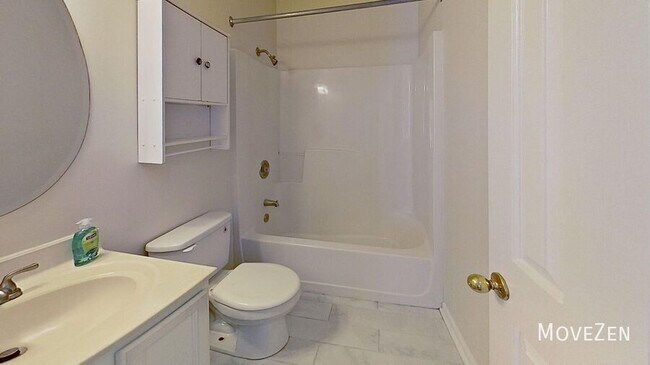 Building Photo - 903 Balfoure Dr