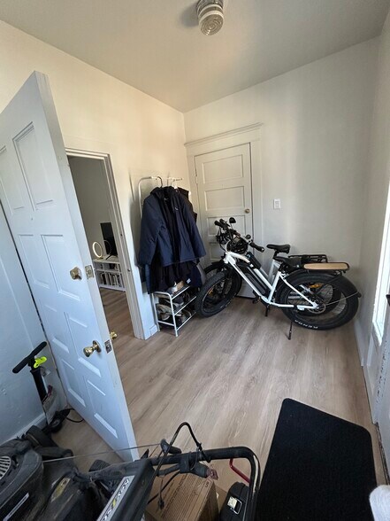Building Photo - 254 E 700 S