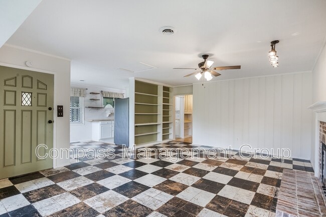 Building Photo - 1125 Timbergrove Dr