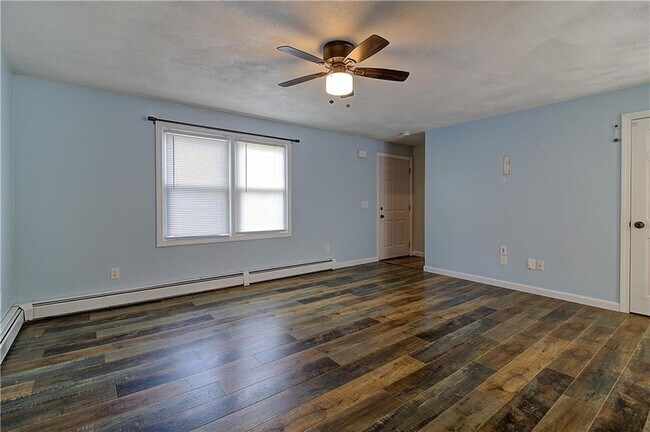 Building Photo - 165 Laurel Ridge Ave