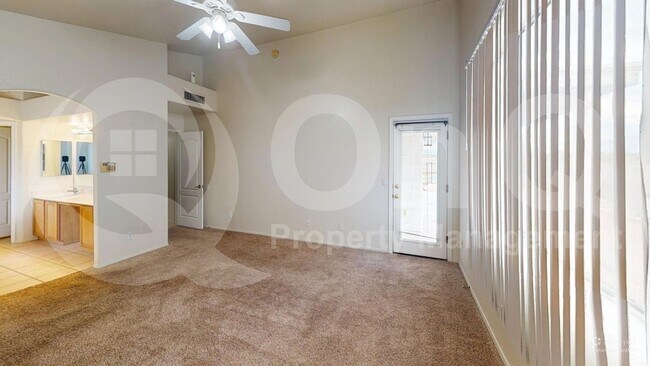 Building Photo - 8305 N Solitude Way