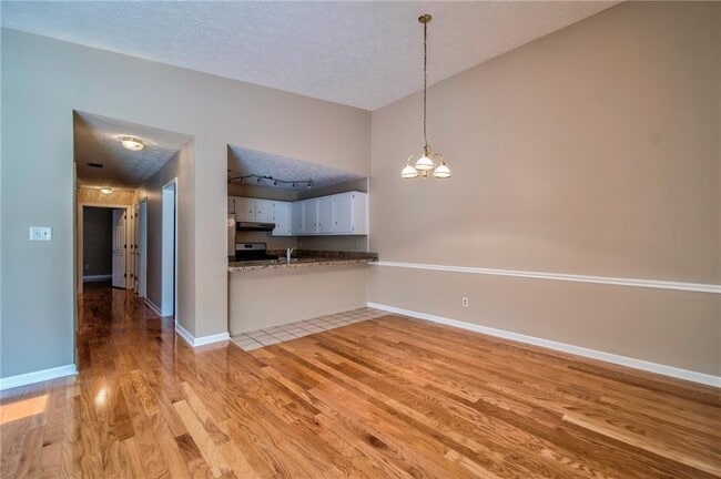 Building Photo - 215 Arbor Wy