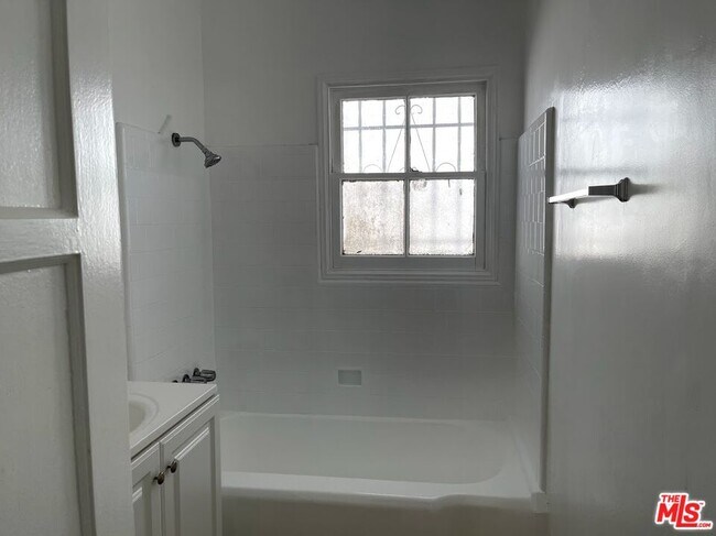 Building Photo - 5113 20th St