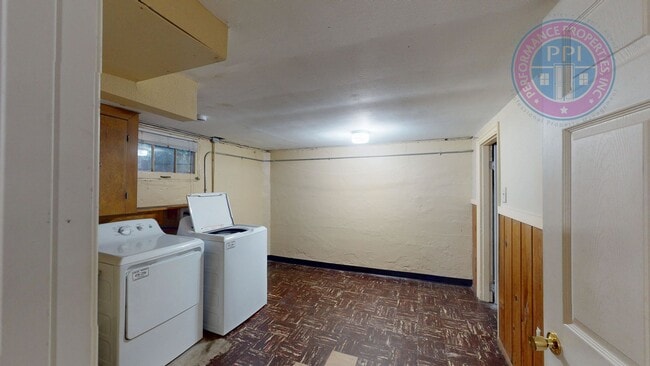 Building Photo - 5329 N Willamette Blvd