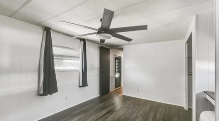 Building Photo - 8445 SE Wren Ave
