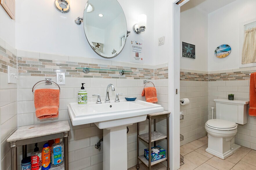 Well Equipped Bathroom - 300 Entrada Dr