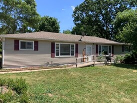 Building Photo - 29819 Meadow Dr