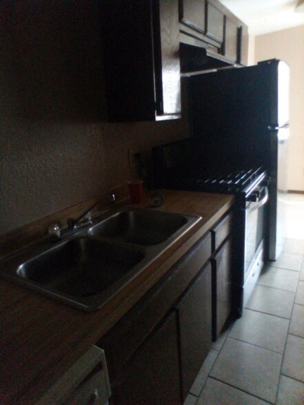 Building Photo - 902 Cynthia St