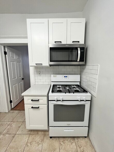 137 West 54th St 2 - 136 W 54th St
