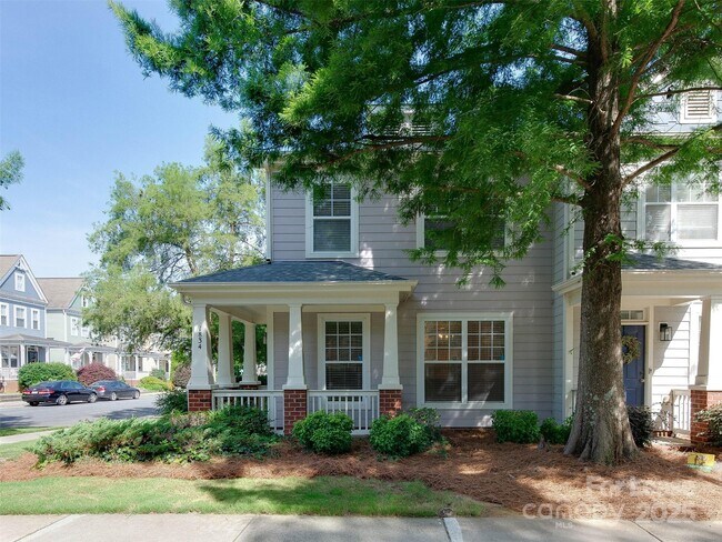 Primary Photo - 1834 Lela Avenue