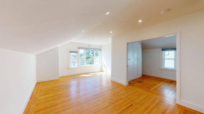 Building Photo - Elegant & Updated 2BR / 1BA Apartment with Beautiful City Views — Corona Heights