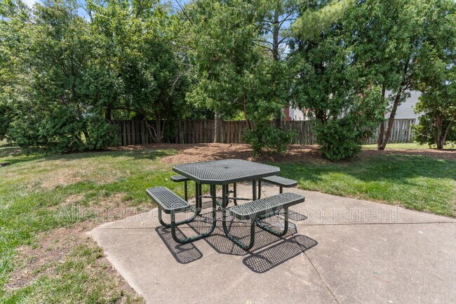 Building Photo - 8073 Morning Meadow Ct