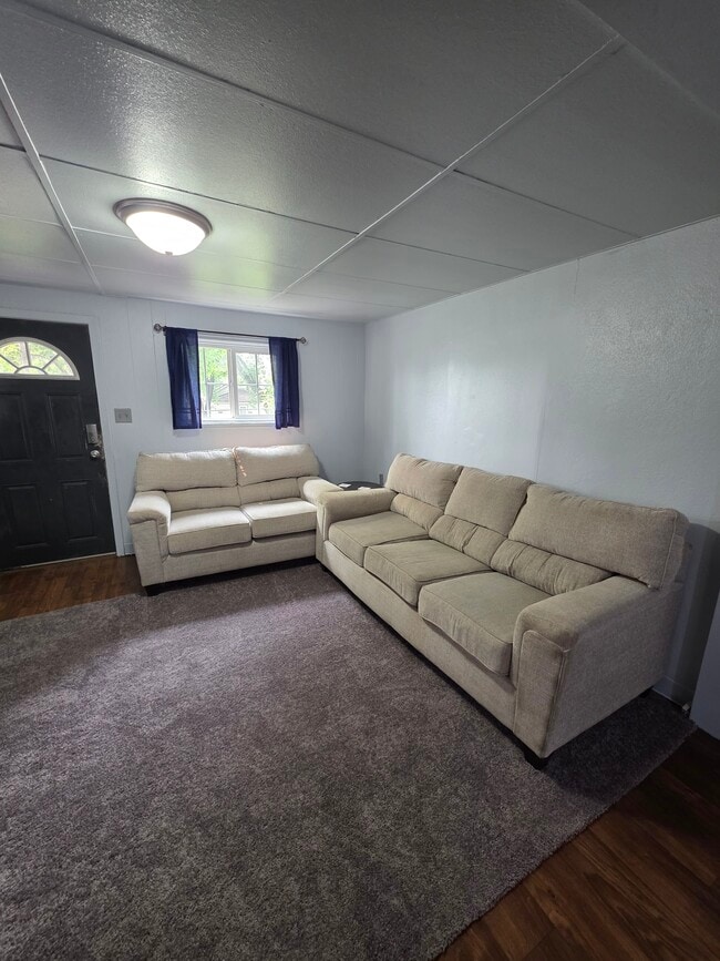 Building Photo - 505 S 10th St