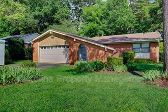 Building Photo - 6412 Tomahawk Ln