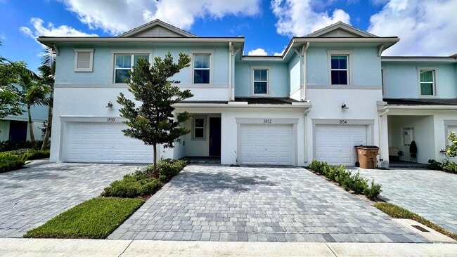 Building Photo - 1832 Sandpiper Pointe Pl