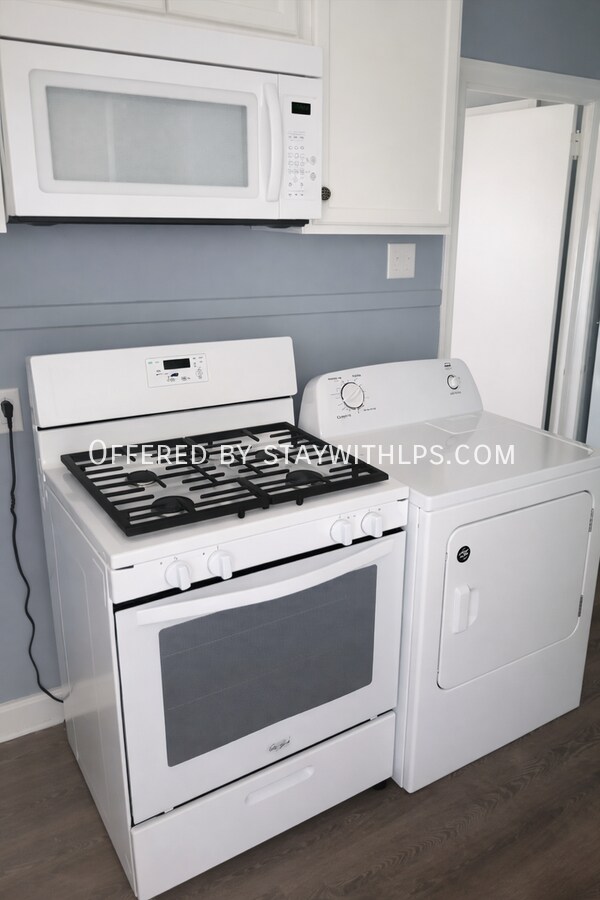 Building Photo - 3656 Kearney Ave