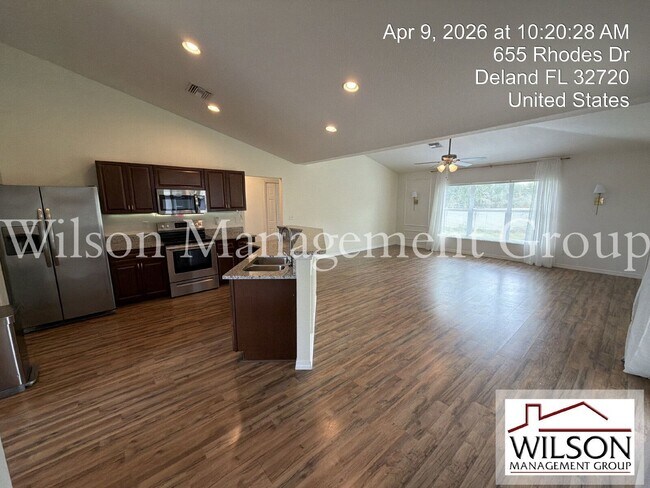 Building Photo - 655 Rhodes Dr