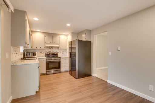 Building Photo - Newly Remodeled Rambler in Lynnwood with Giant Back Yard!