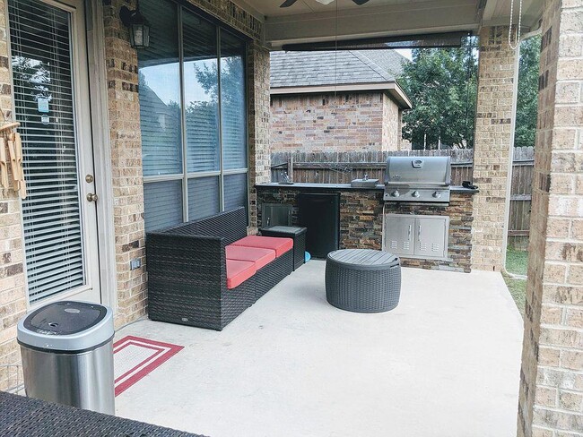 Building Photo - 3422 Alexandrite Way