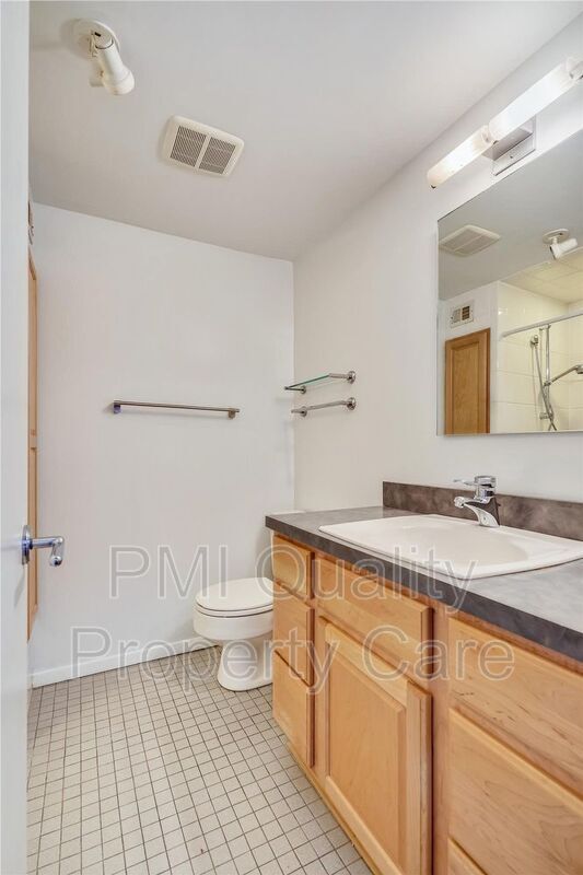 Building Photo - 3125 17th St S