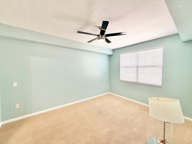 Building Photo - 12960 Positano Cir