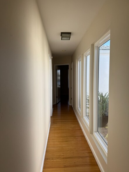 Building Photo - 1169 Flying Fish St