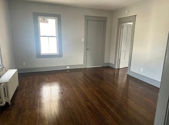 Building Photo - 404 Exchange Ave