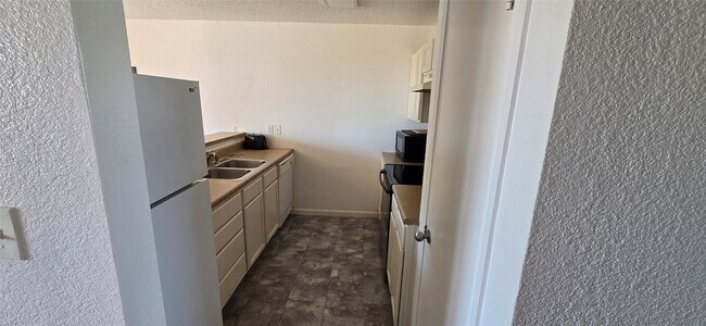 Building Photo - 16506 Blackbeard Rd