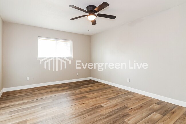 Building Photo - 816 Jack St